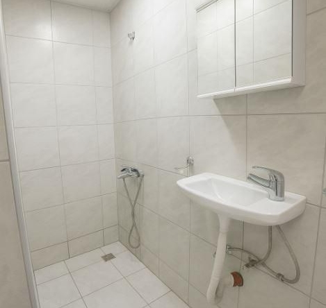 Дава се под наем Едностаен апартамент в Варна, Погреби - 35 кв.м за 259.08 € - Снимка #1
