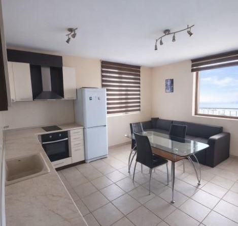 Дава се под наем Двустаен апартамент в Варна, Аспарухово - 50 кв.м за 309.06 € - Снимка #1