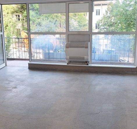 Дава се под наем Магазин в Велико Търново, Център - 40 кв.м за 359.04 € - Снимка #1