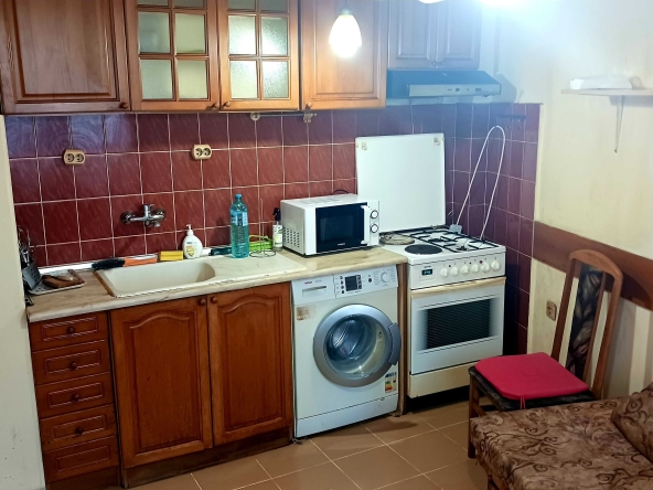 Дава се под наем Едностаен апартамент в Варна, Бизнес парк Варна - 45 кв.м за 250 € - Снимка #1