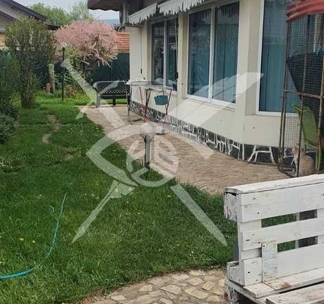 Къща в Костинброд - 52 кв.м за 2020 €/кв.м - Снимка #1