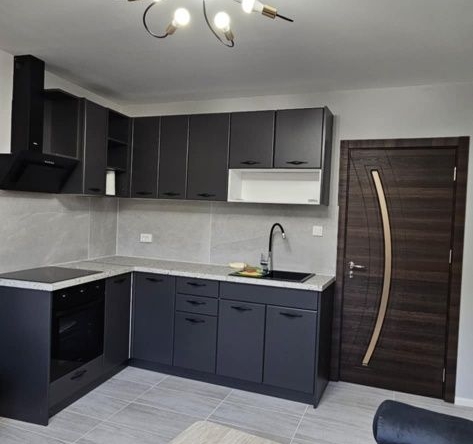 Дава се под наем Двустаен апартамент в Ловеч, Център - 40 кв.м за 306 € - Снимка #1