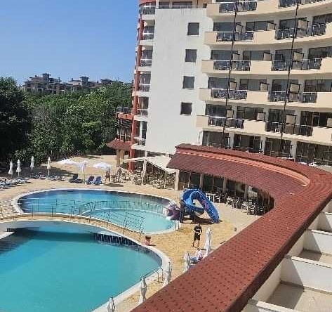 Двустаен апартамент в к.к. Златни пясъци - 102 кв.м за 716 €/кв.м - Снимка #1