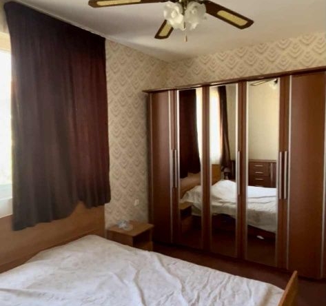 Тристаен апартамент в Казанлък - 100 кв.м за 1173 €/кв.м - Снимка #1