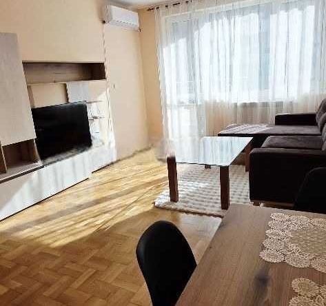 Дава се под наем Тристаен апартамент в София, Слатина - 90 кв.м за 698.19 € - Снимка #1
