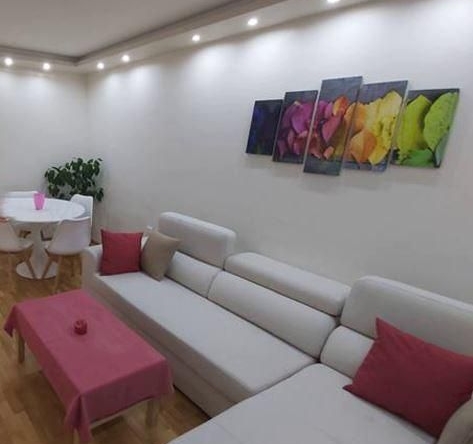 Дава се под наем Двустаен апартамент в София, Люлин 2 - 55 кв.м за 500 € - Снимка #1