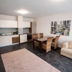 Дава се под наем Двустаен апартамент в Варна, Бриз - 72 кв.м за 513.57 € - Снимка #1