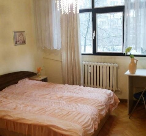 Дава се под наем Двустаен апартамент в София, Изток - 67 кв.м за 800 € - Снимка #1