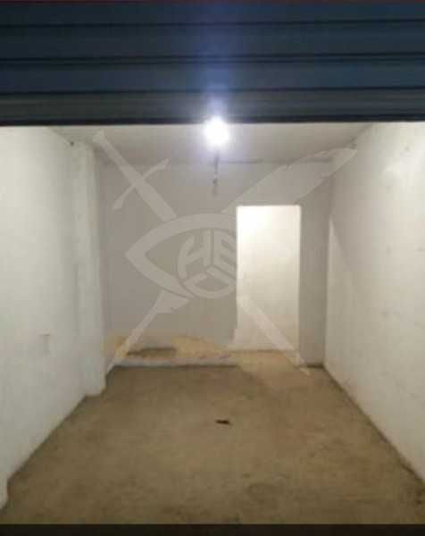 Гараж / Паркомясто в Пловдив, Кючук Париж - 18 кв.м за 567 €/кв.м - Снимка #1