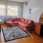 Дава се под наем Тристаен апартамент в Пловдив, Център - 117 кв.м за 508.47 € - Снимка #1