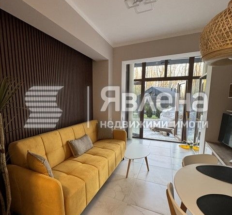 Дава се под наем Двустаен апартамент в Варна, Чайка - 54 кв.м за 648.21 € - Снимка #1