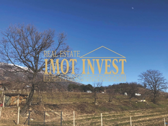 Парцел в Карлово - 4100 кв.м за 8 €/кв.м - Снимка #1