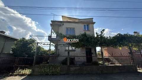 Етаж от къща в Баня - 100 кв.м за 408 €/кв.м - Снимка #1