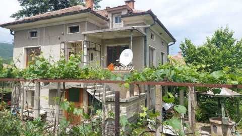 Къща в с. Слатина, Област Пловдив - 148 кв.м за 448 €/кв.м - Снимка #1