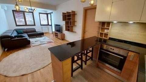 Дава се под наем Четиристаен апартамент в Бургас, Център - 120 кв.м за 306 € - Снимка #1