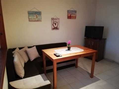 Дава се под наем Четиристаен апартамент в Варна, Окръжна болница - 112 кв.м за 229.5 € - Снимка #1