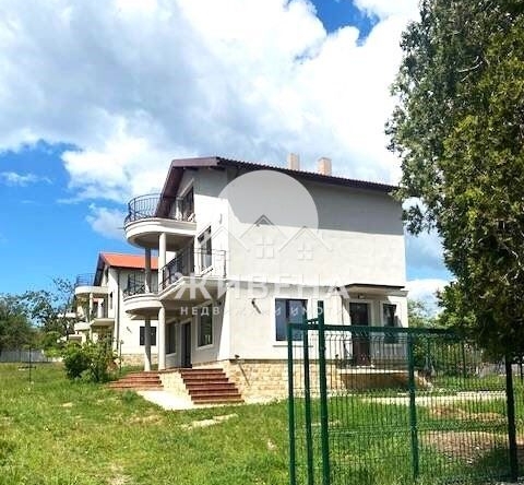 Къща в с. Равна гора, Област Варна - 245 кв.м за 813 €/кв.м - Снимка #1