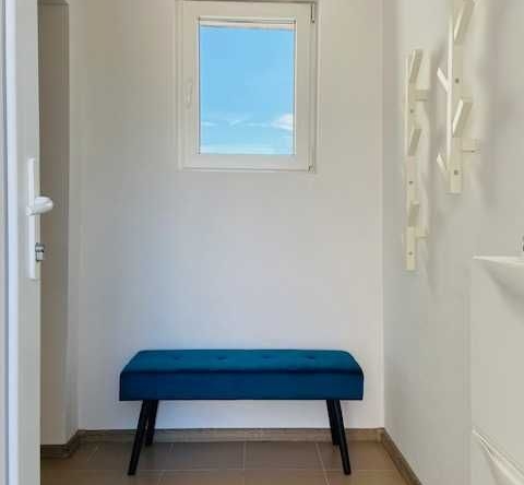 Дава се под наем Двустаен апартамент в София, Център - 60 кв.м за 400 € - Снимка #1