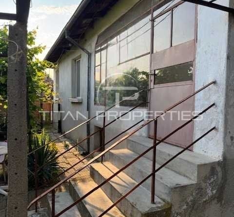 Къща в с. Войсил, Област Пловдив - 126 кв.м за 651 €/кв.м - Снимка #1