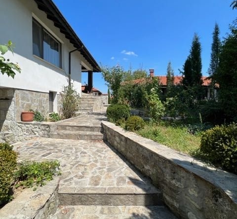 Къща в с. Гледка, Област Хасково - 205 кв.м за 495 €/кв.м - Снимка #1