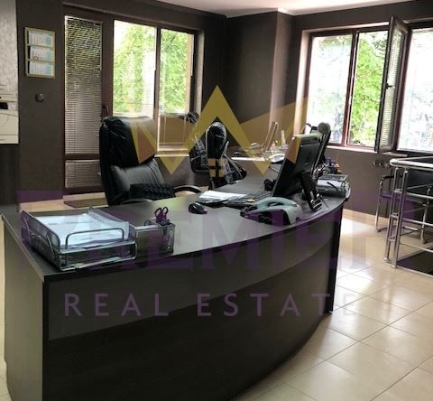 Офис в Варна, ВИНС - 295 кв.м за 1037 €/кв.м - Снимка #1