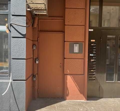 Дава се под наем Склад в София, Център - 3 кв.м за 51 € - Снимка #1