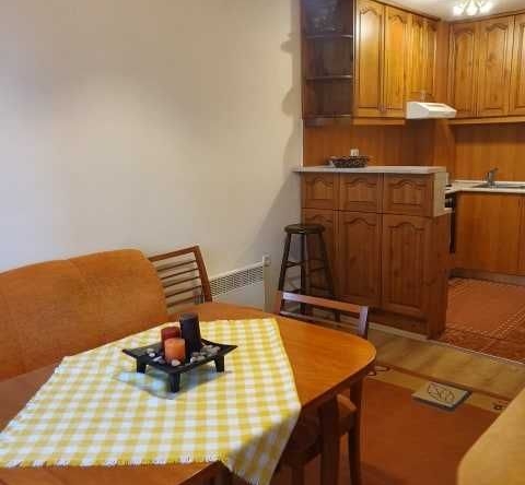 Дава се под наем Двустаен апартамент в Бургас, Център - 50 кв.м за 219.3 € - Снимка #1