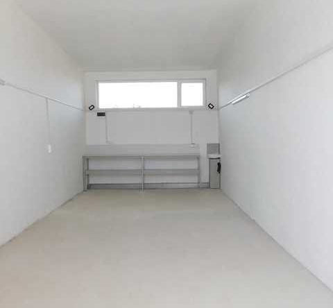 Гараж / Паркомясто в Търговище, Център - 30 кв.м за 850 €/кв.м - Снимка #1