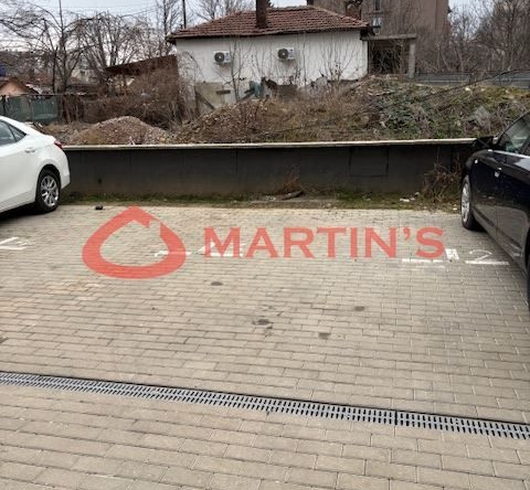 Гараж / Паркомясто в София, Разсадника - 11 кв.м за 2546 €/кв.м - Снимка #1