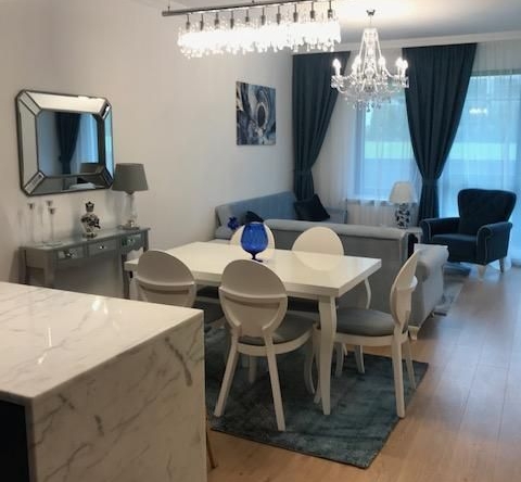 Дава се под наем Тристаен апартамент в София, Хладилника - 150 кв.м за 1300 € - Снимка #1