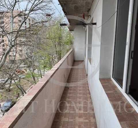 Двустаен апартамент в Пловдив, Кючук Париж - 61 кв.м за 1223 €/кв.м - Снимка #1