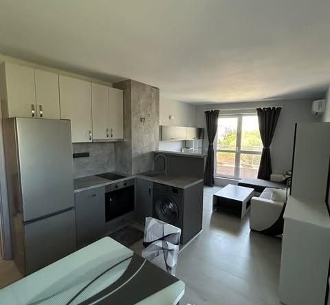 Дава се под наем Двустаен апартамент в Варна, Левски - 66 кв.м за 575 € - Снимка #1