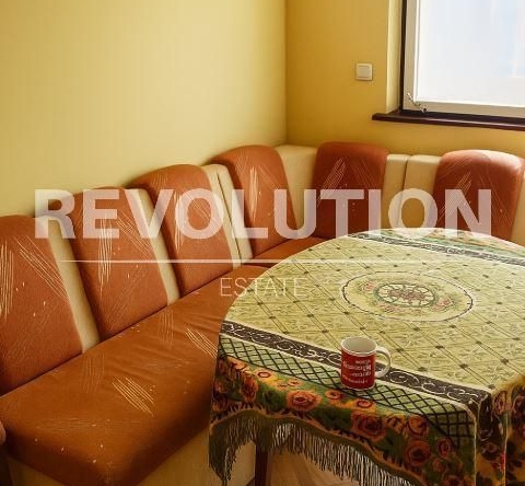 Дава се под наем Двустаен апартамент в Варна, Левски - 76 кв.м за 425 € - Снимка #1