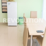 Дава се под наем Тристаен апартамент в Варна, м-т Траката - 80 кв.м за 548.25 € - Снимка #1