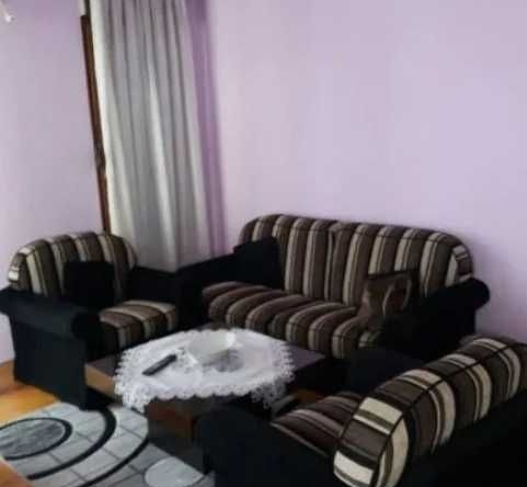 Дава се под наем Тристаен апартамент в Пловдив, Център - 89 кв.м за 341.7 € - Снимка #1