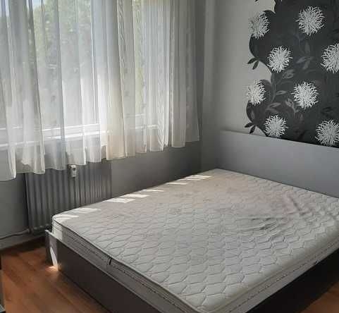 Дава се под наем Тристаен апартамент в Пловдив, Център - 90 кв.м за 443.7 € - Снимка #1