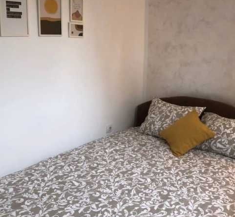 Дава се под наем Тристаен апартамент в Пловдив, Коматево - 90 кв.м за 336.6 € - Снимка #1