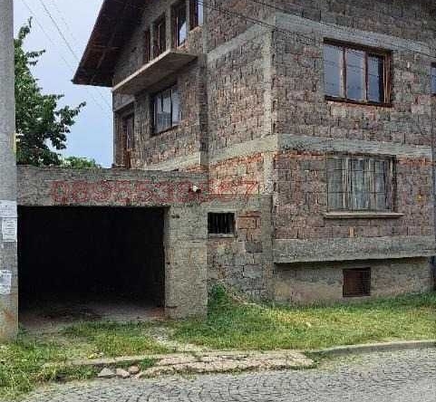 Къща в Перник, Център - 540 кв.м за 315 €/кв.м - Снимка #1