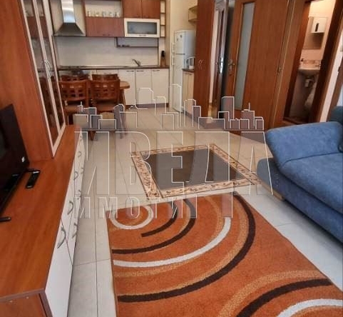 Дава се под наем Тристаен апартамент в Варна, Централна поща - 80 кв.м за 600 € - Снимка #1