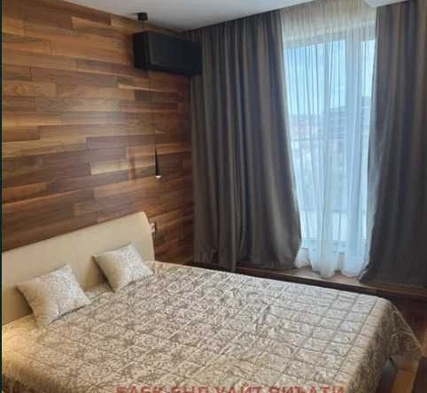 Дава се под наем Двустаен апартамент в София, Изгрев - 69 кв.м за 463.59 € - Снимка #1