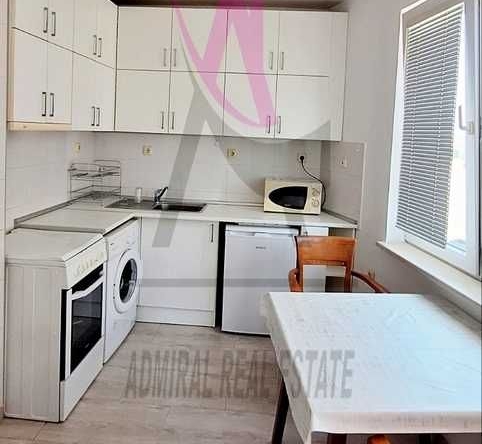 Дава се под наем Тристаен апартамент в Варна, Левски - 65 кв.м за 550 € - Снимка #1