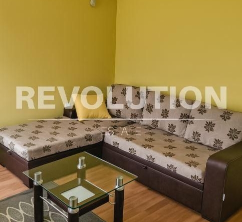 Дава се под наем Тристаен апартамент в Варна, Спортна зала - 110 кв.м за 575 € - Снимка #1