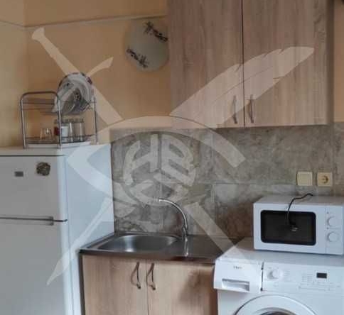 Дава се под наем Едностаен апартамент в к.к. Св.Св. Константин и Елена - 27 кв.м за 273.87 € - Снимка #1