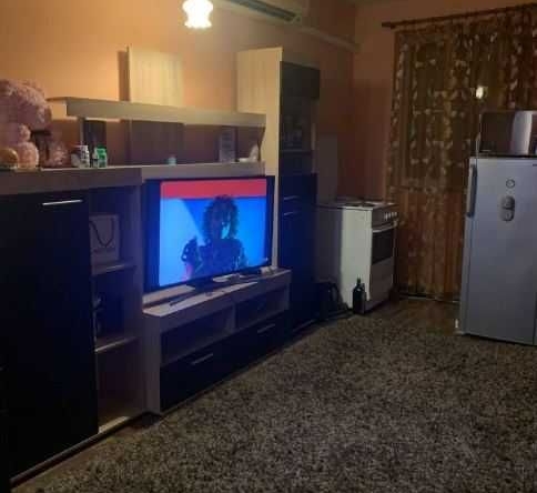 Дава се под наем Двустаен апартамент в Бургас, Възраждане - 55 кв.м за 165 € - Снимка #1