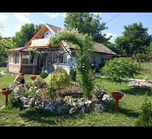 Къща в Разград, Промишлена зона - Изток - 100 кв.м за 612 €/кв.м - Снимка #1