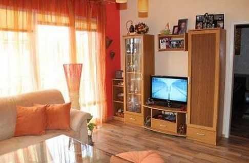 Дава се под наем Тристаен апартамент в Пловдив, Остромила - 88 кв.м за 280.5 € - Снимка #1