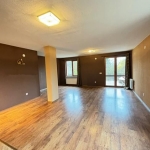 Дава се под наем Къща в Божурище - 300 кв.м за 1500 € - Снимка #1