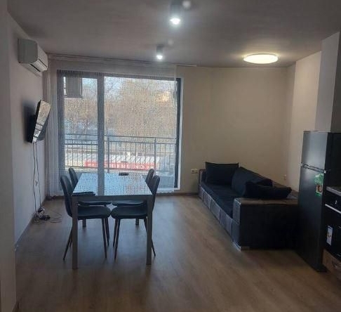 Дава се под наем Двустаен апартамент в Варна, Колхозен пазар - 65 кв.м за 600 € - Снимка #1