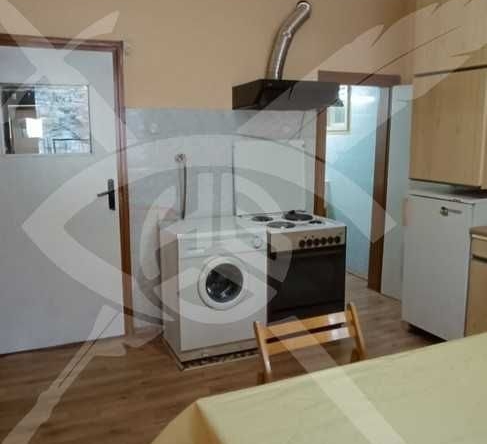 Дава се под наем Етаж от къща в София, Редута - 134 кв.м за 648.21 € - Снимка #1