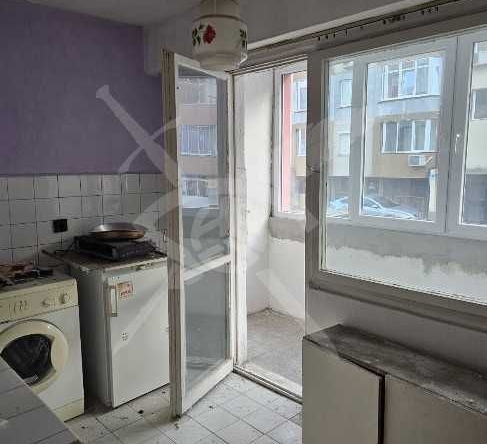 Тристаен апартамент в Поморие - 61 кв.м за 1361 €/кв.м - Снимка #1